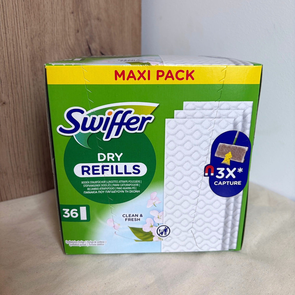 Swiffer Lingettes pour balai « Attrape-Poussière » Sols Propre & Frais – Boîte de 36 lingettes