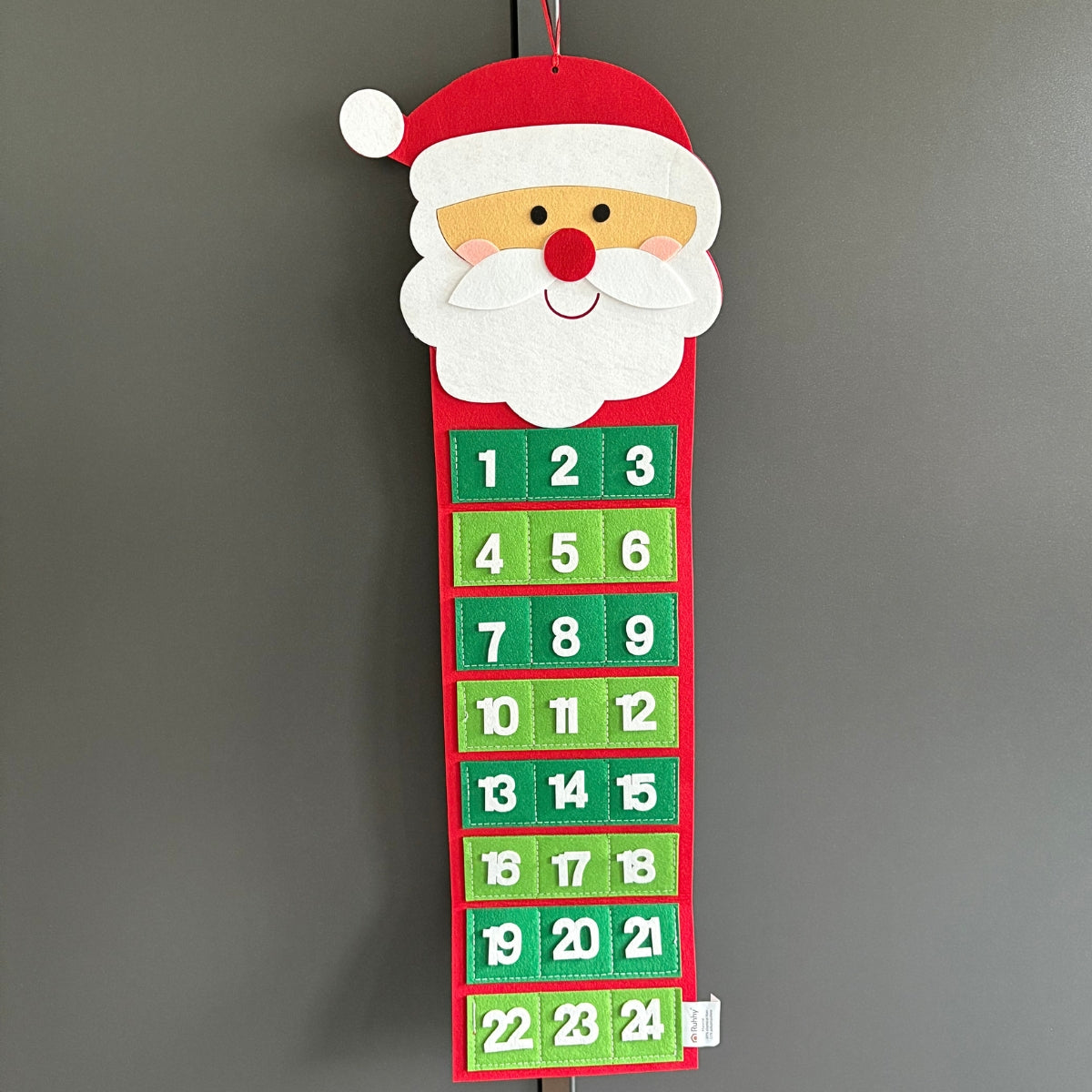 Calendrier de l’Avent à suspendre père noël – 24 pochettes en feutrine