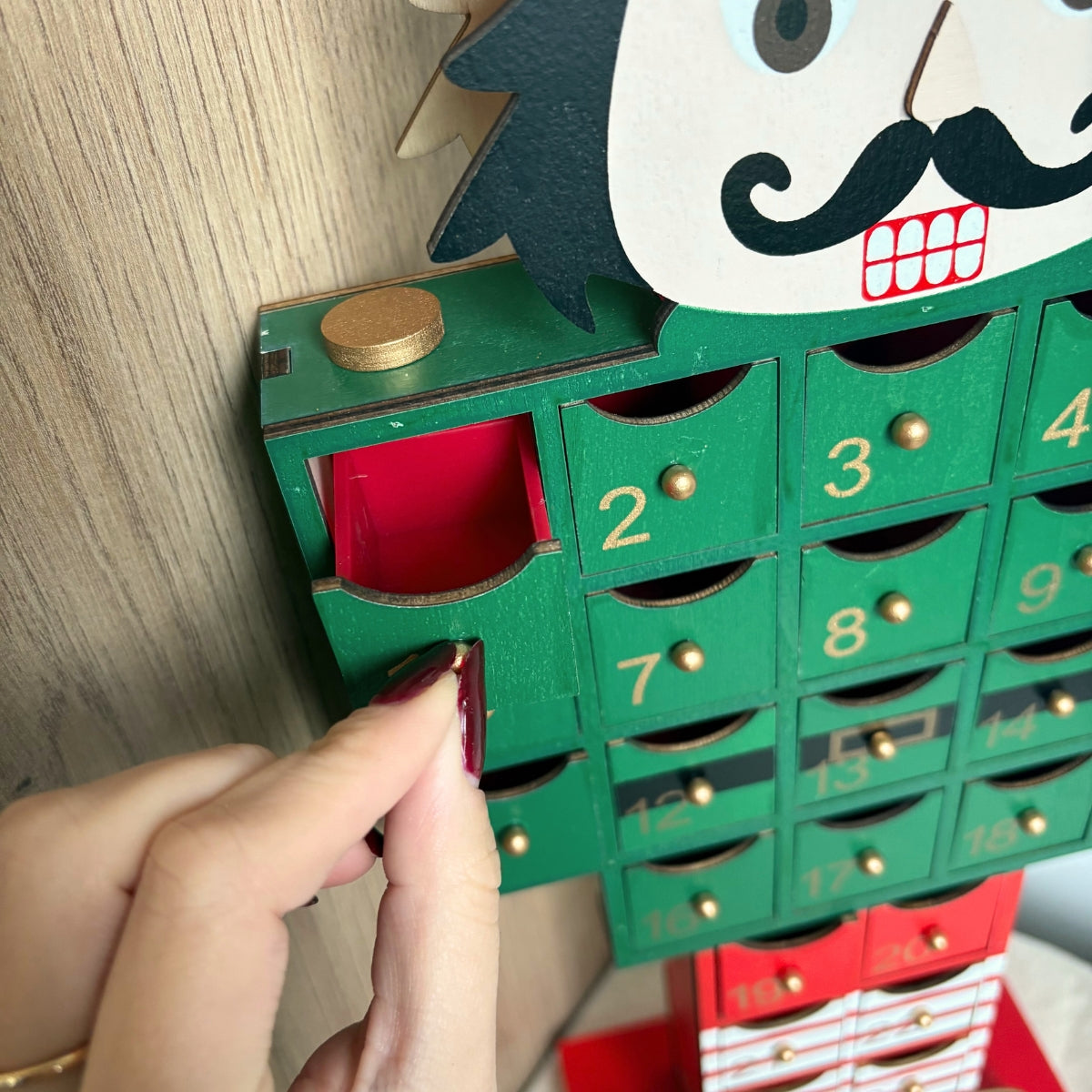 Calendrier de l’Avent Casse-Noisette en bois– 24 cases bois décoratives de Noël