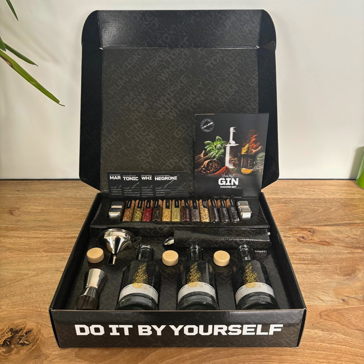 Coffret XL : Fabrication de GIN avec épices et accessoires cocktails