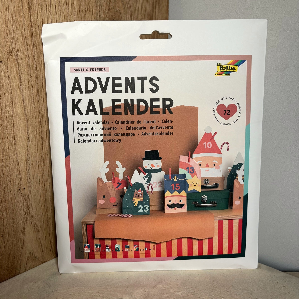 Kit pour faire son propre calendrier de l’Avent - Santa & Friends