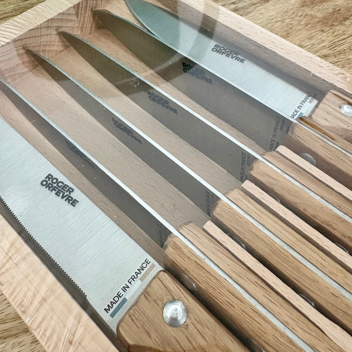 Coffret de 6 couteaux à steak en chêne - ROGER ORFEVRE