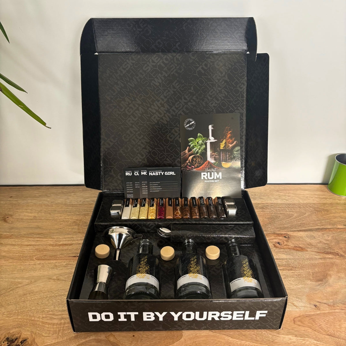 Coffret XL : Fabrication de rhum avec épices et accessoires cocktails