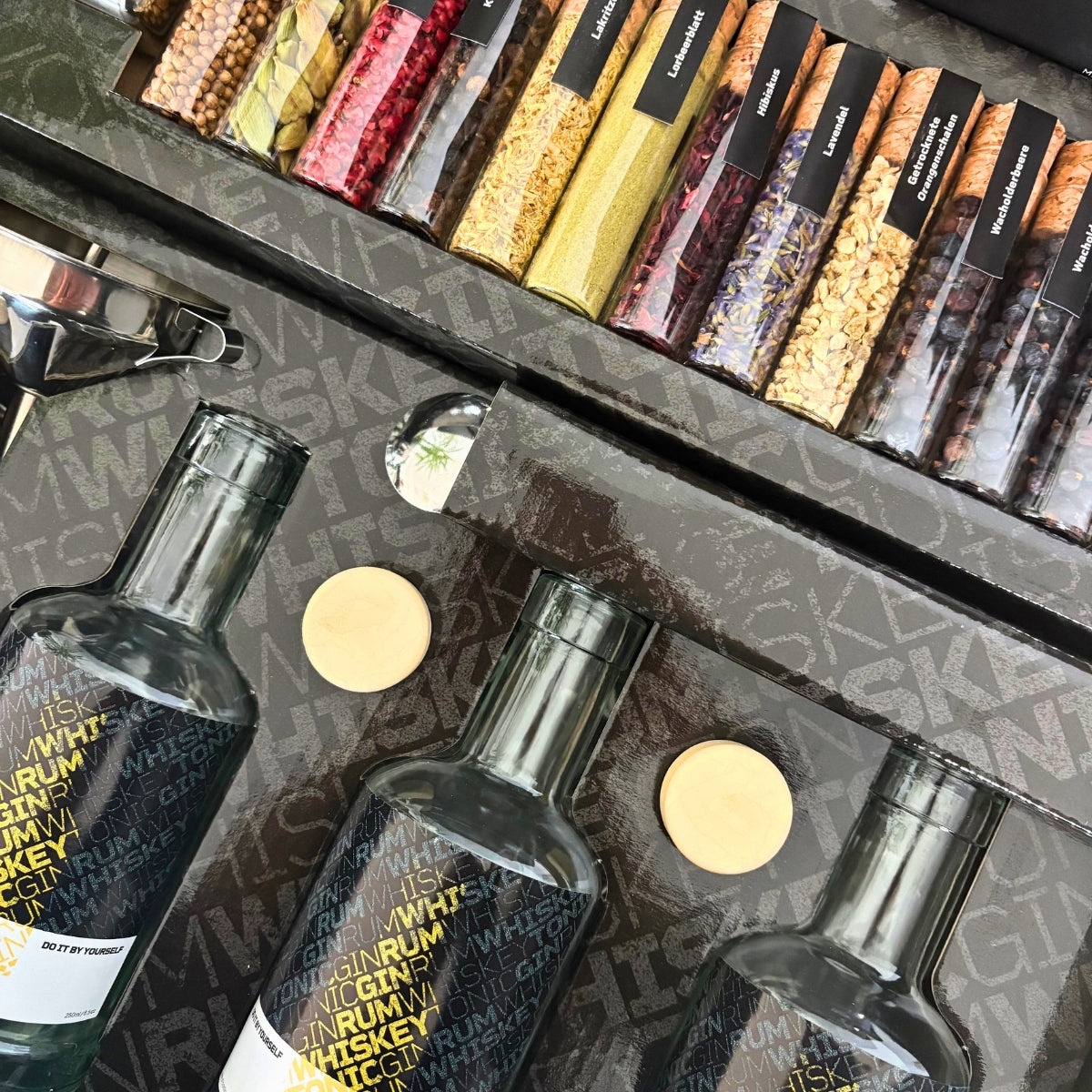 Coffret XL : Fabrication de GIN avec épices et accessoires cocktails