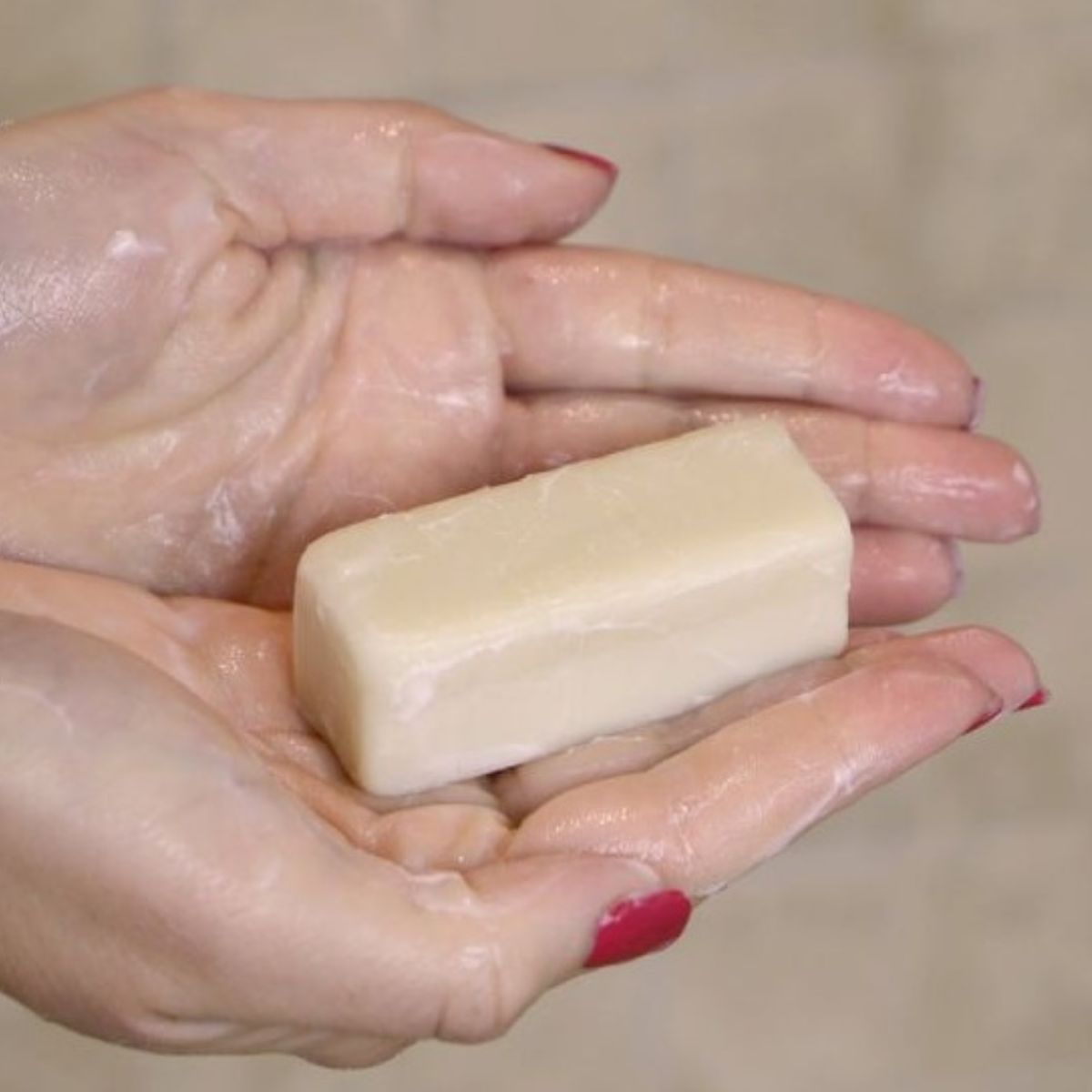 Après-shampoing solide à l'huile de chanvre