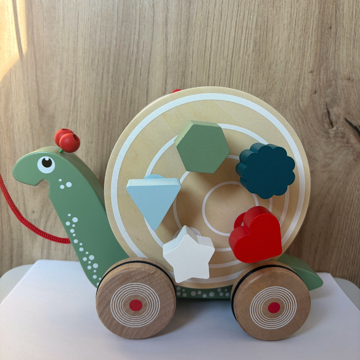 Escargot à tirer & à encastrer – Jouet motricité en bois