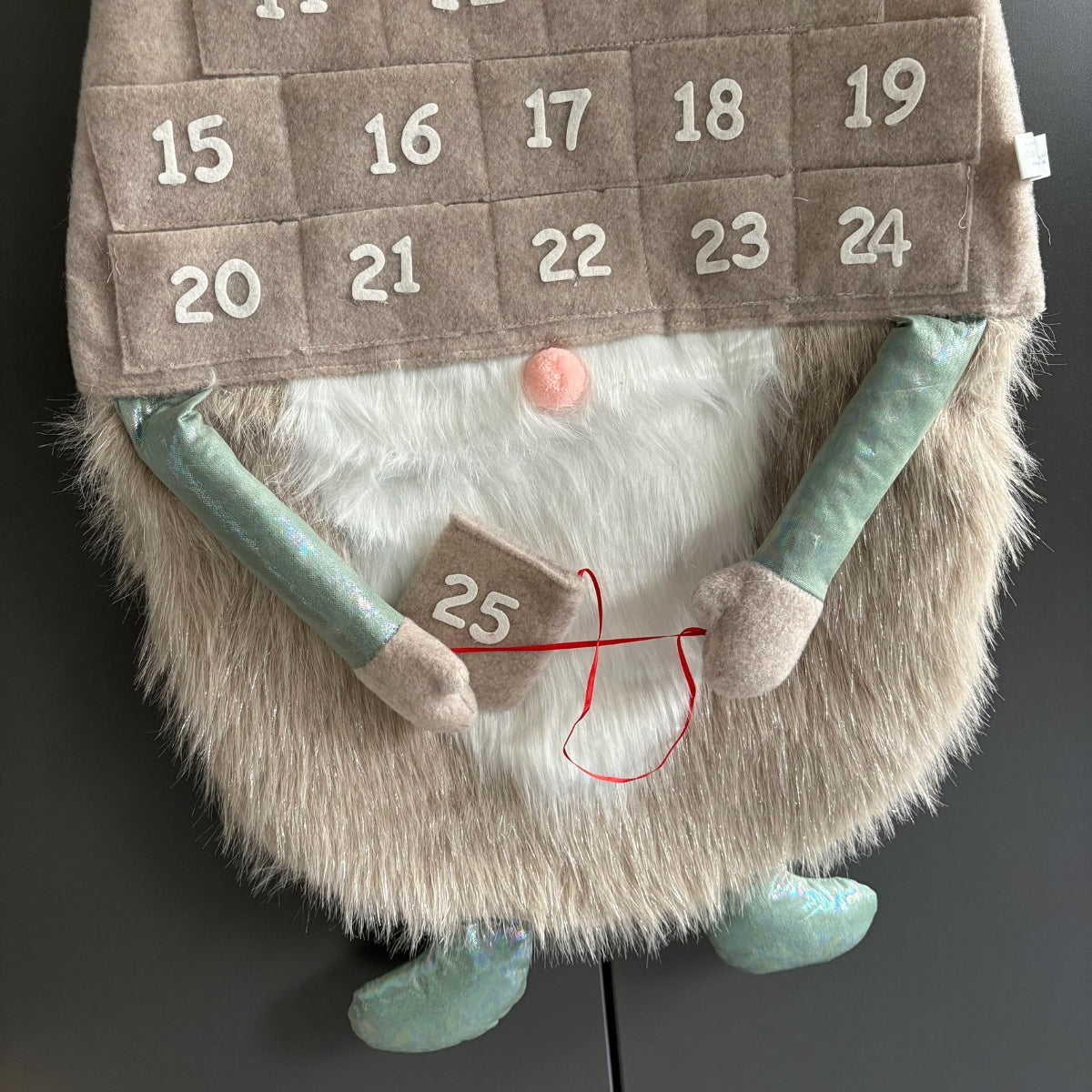 Calendrier de l’Avent « Gnome» 86 cm –Géant à poil long