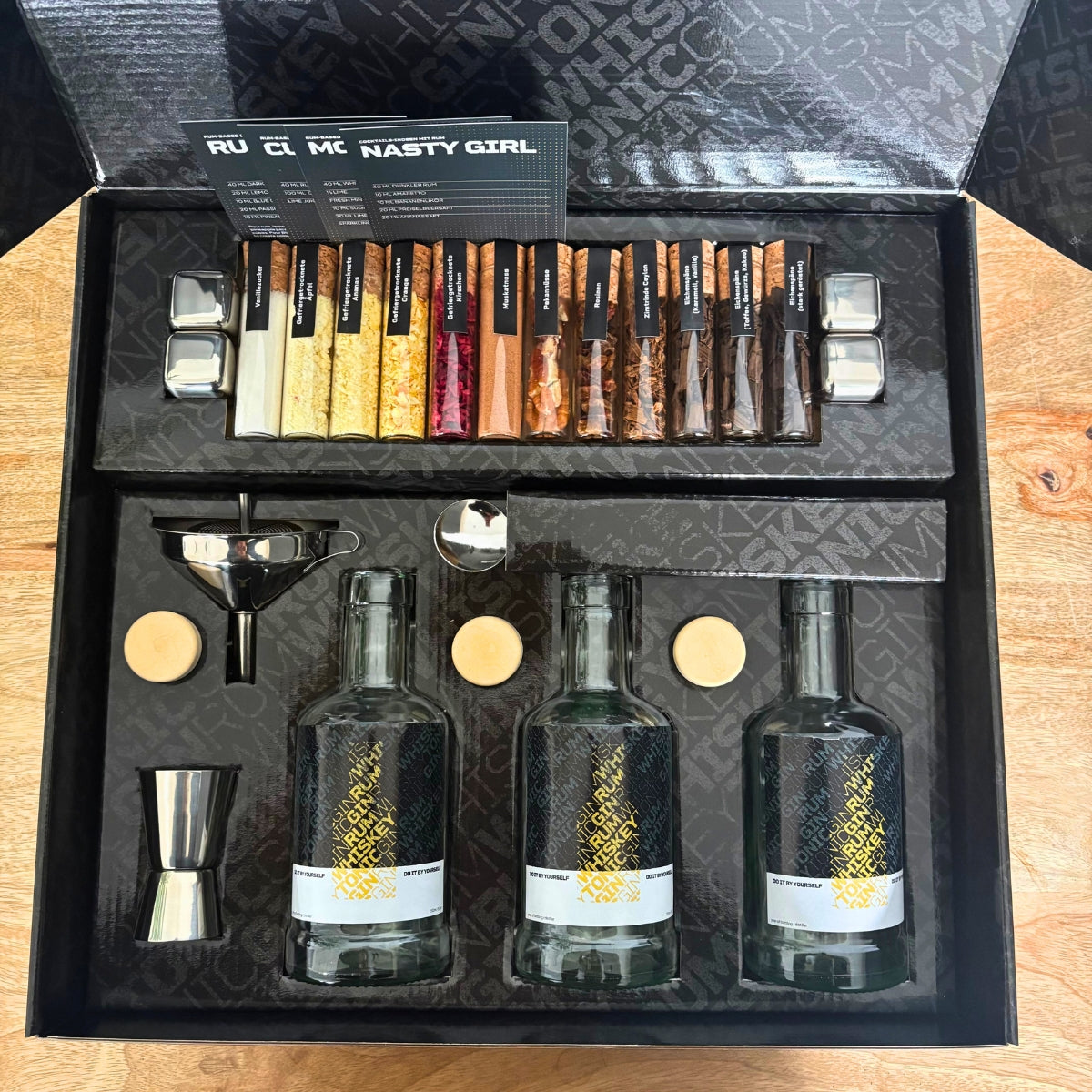Coffret XL : Fabrication de rhum avec épices et accessoires cocktails