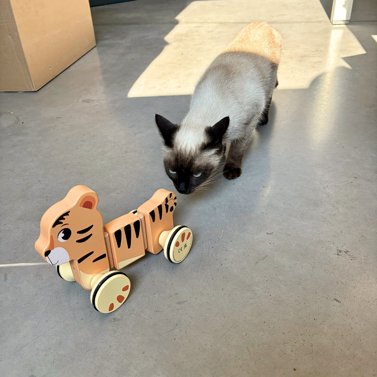 Jouet à tirer Tigre « Safari » – Animal à roulettes en bois