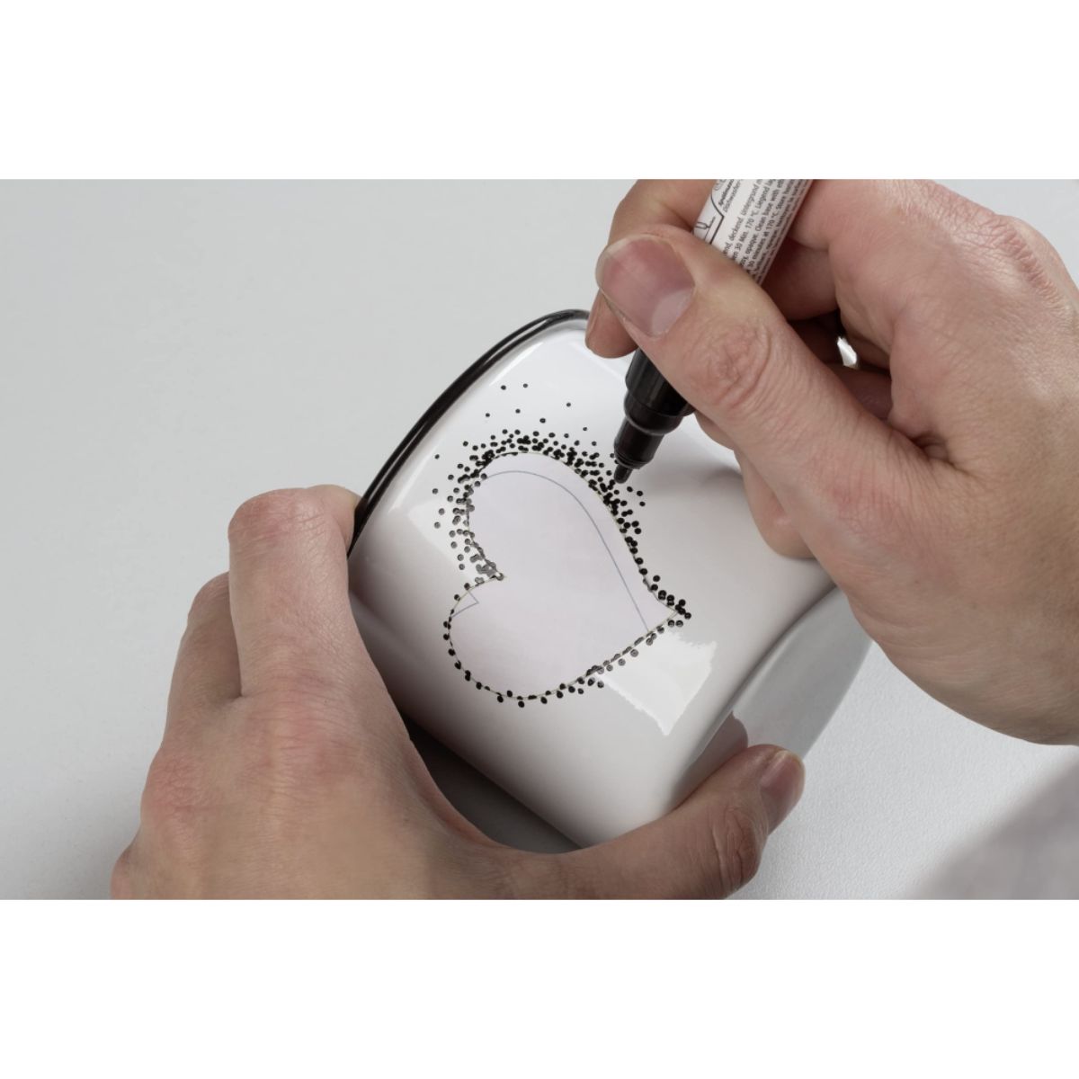 Kit : Tasse en émail à décorer