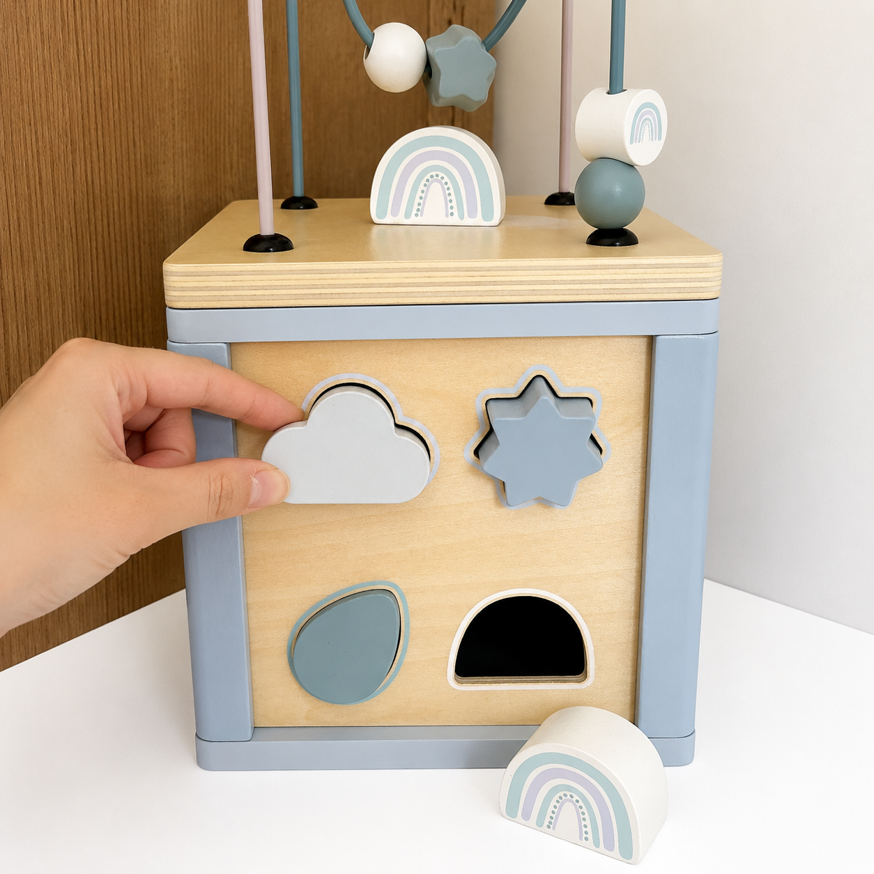 Cube de motricité bleu  – Jouet d’éveil en bois dès 12 mois