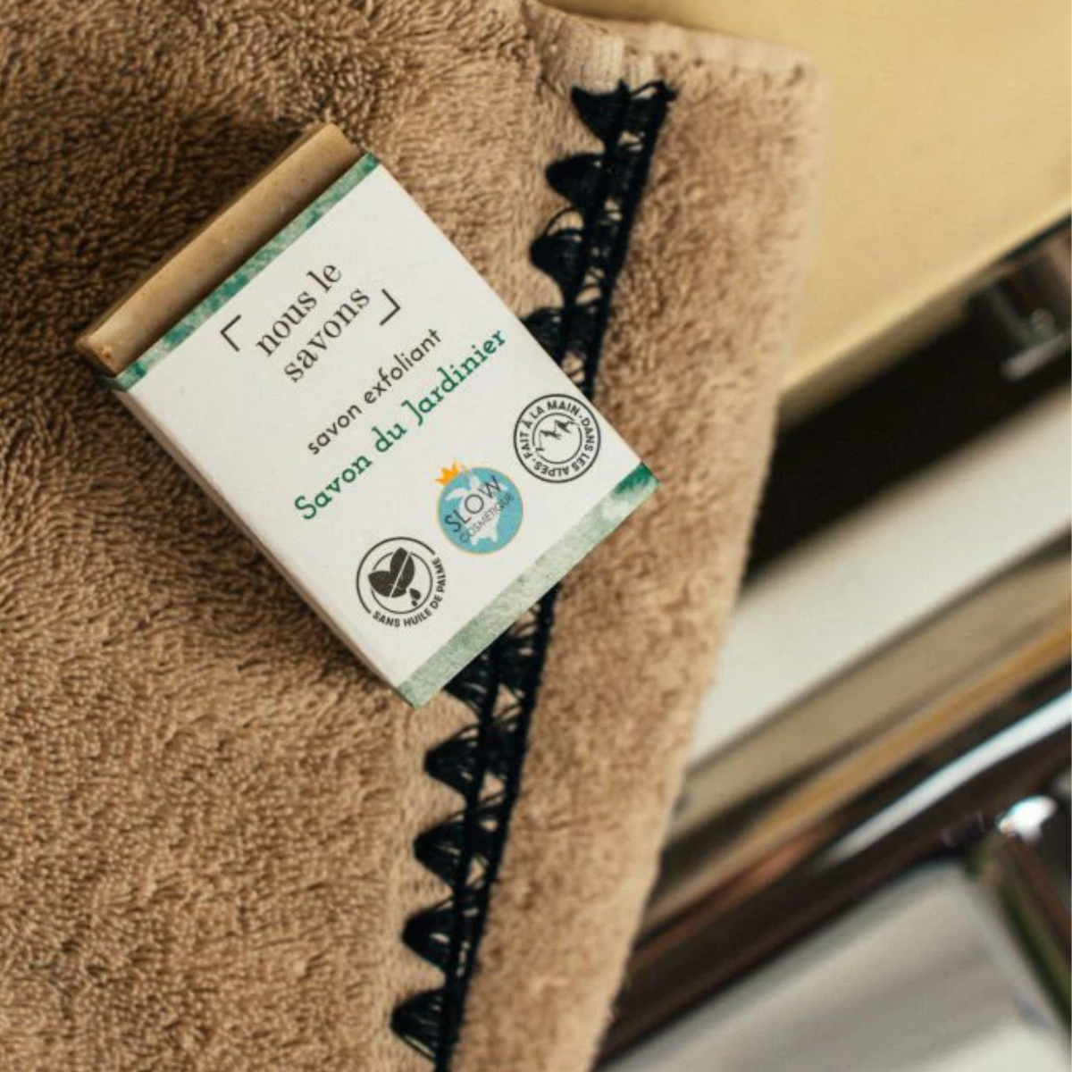 Savon du jardinier exfoliant à la poudre d'orties