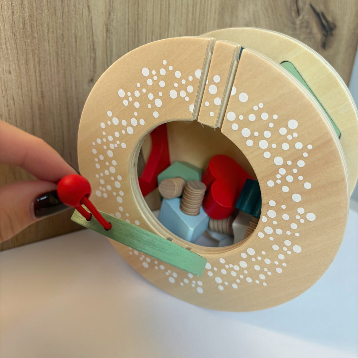 Escargot à tirer & à encastrer – Jouet motricité en bois
