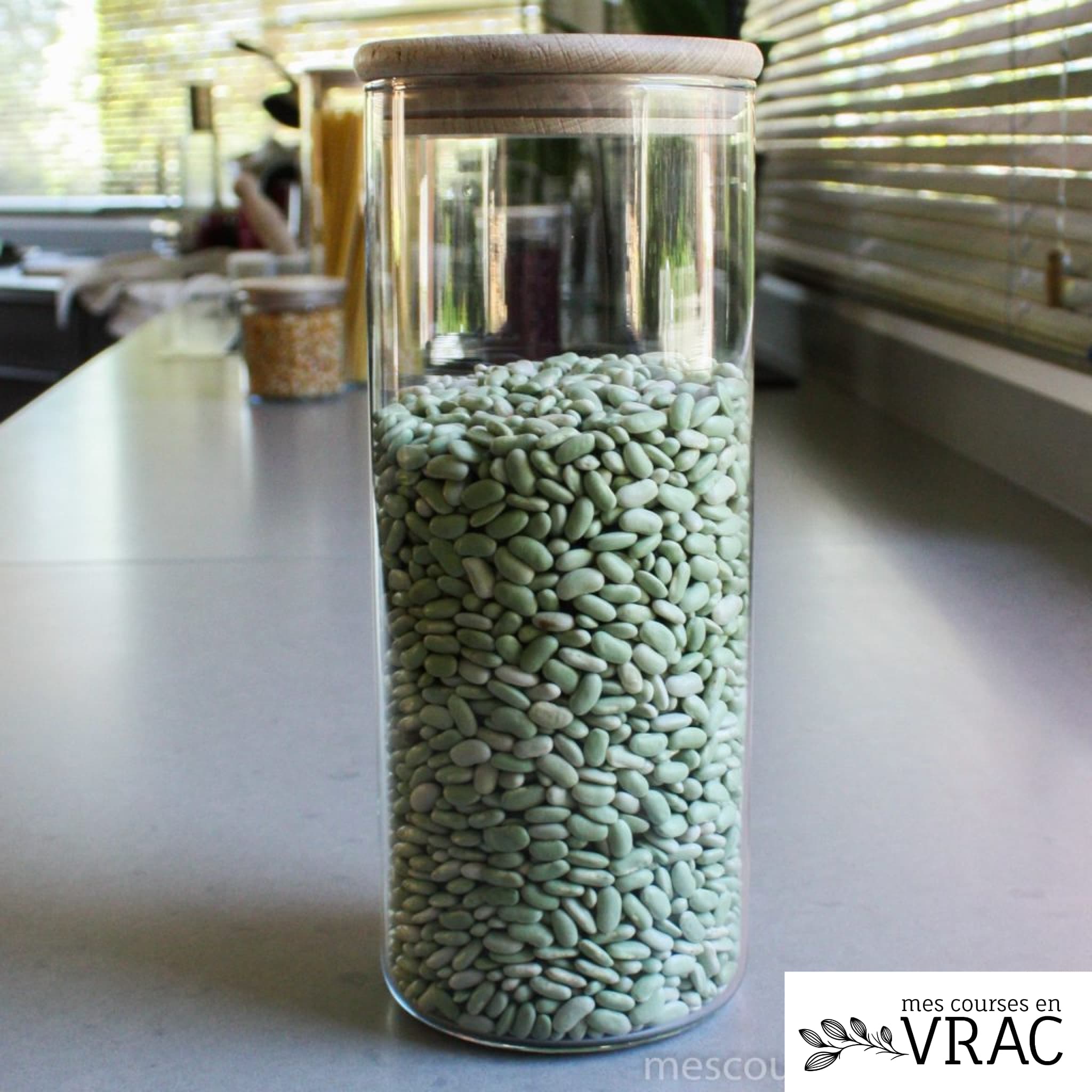 Bocaux en verre avec bouchon bois