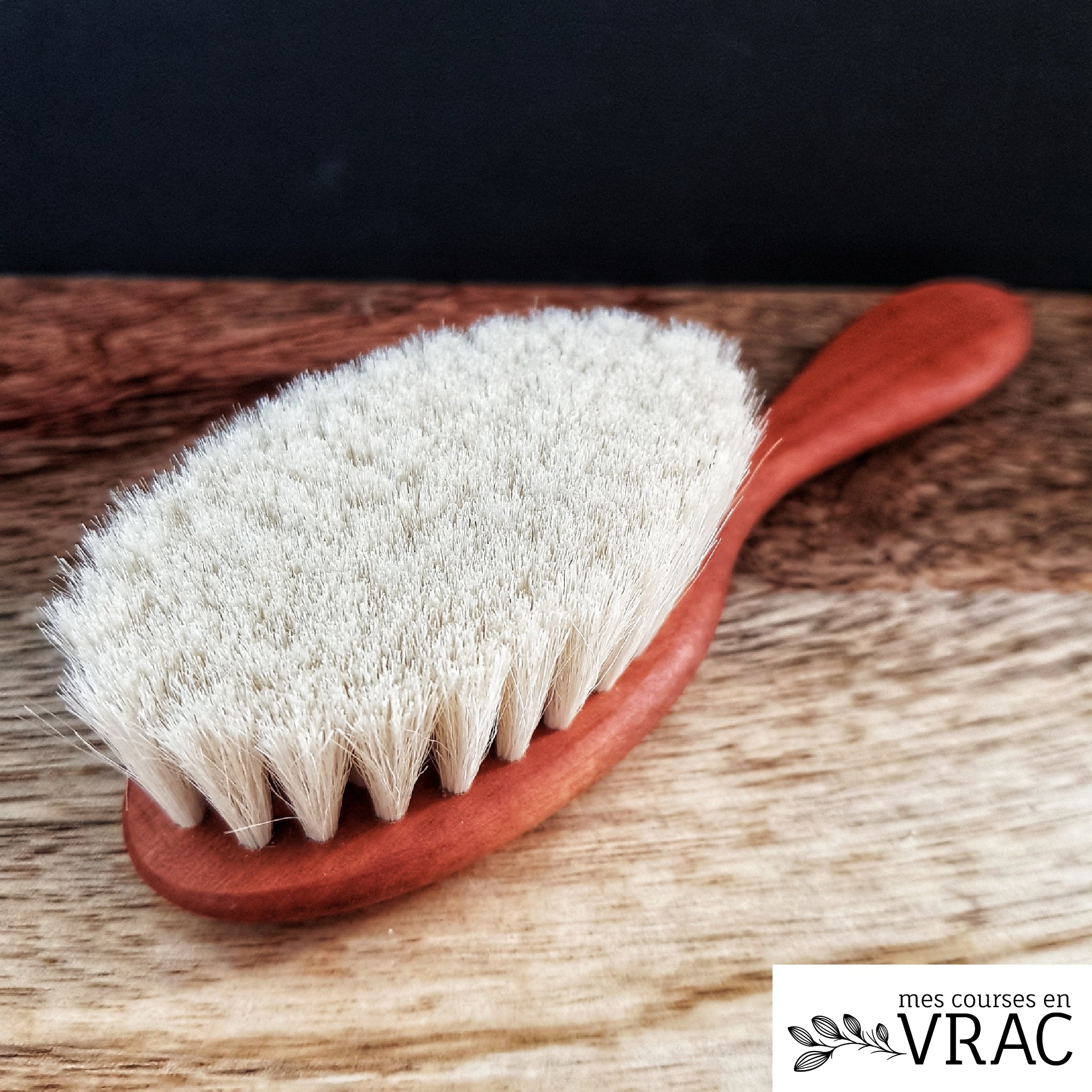 Brosse à cheveux pour bébé