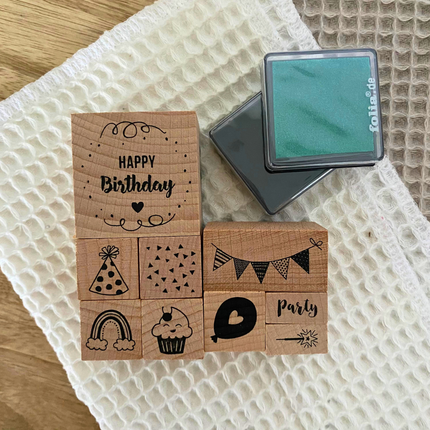 Set de tampons en bois "Happy birthday" - 11 pièces