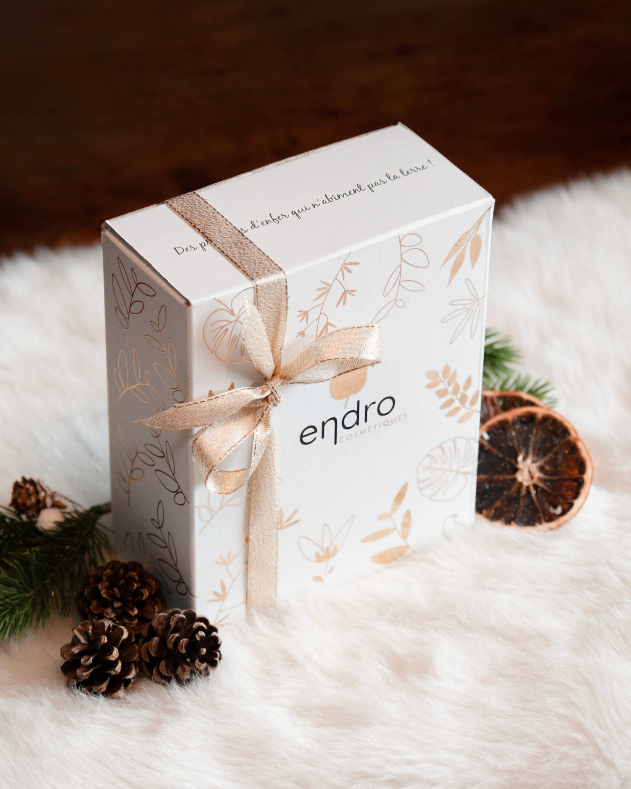 Petit coffret cadeau de Noël ENDRO