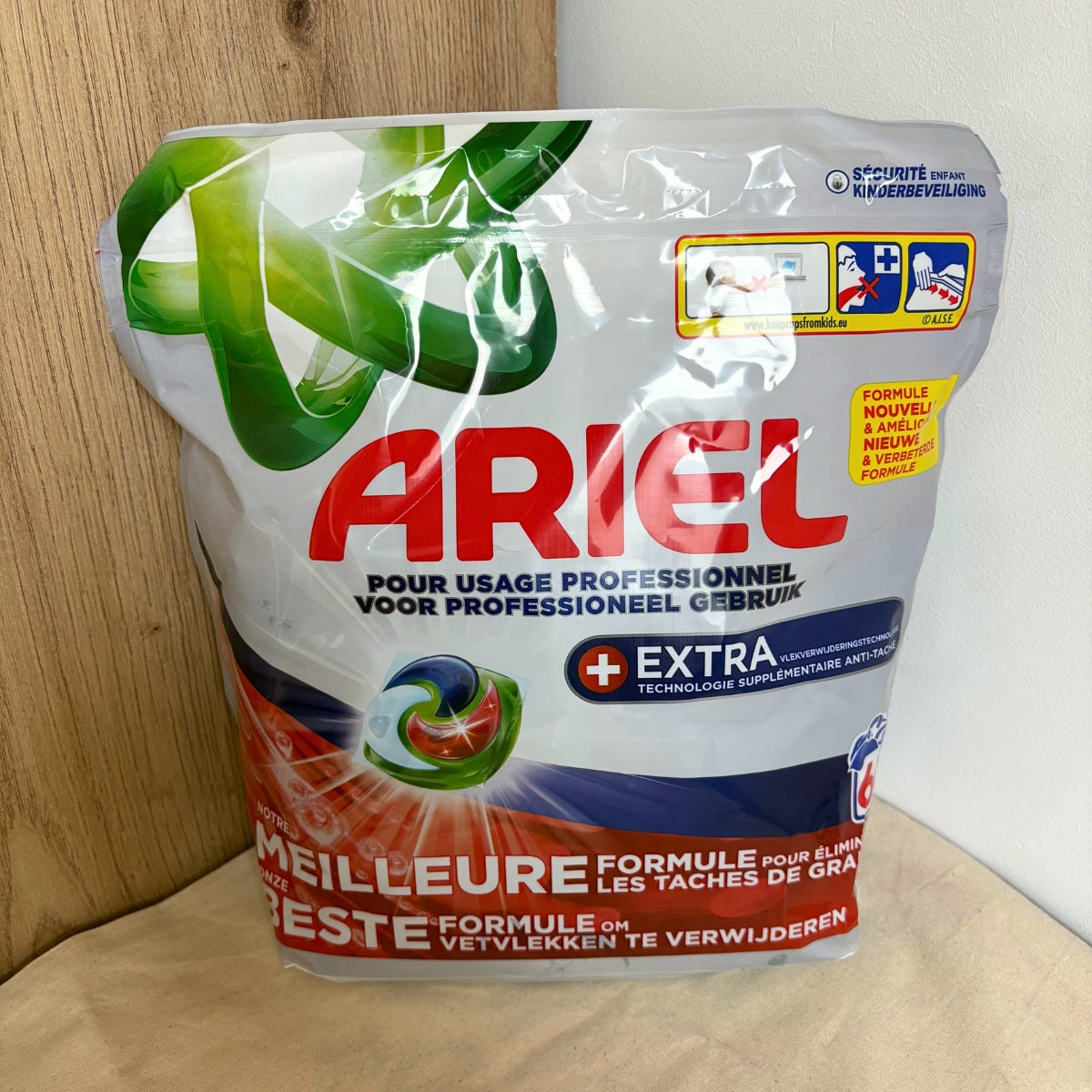 Lessive capsule Ariel PODS All in One Ultra Détachant – format x60