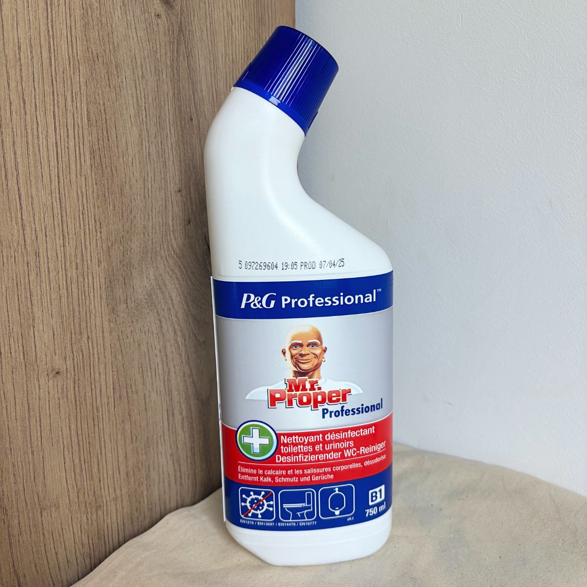 Mr Propre Professional Gel WC 750 mL – Nettoyant & Détartrant Cuvettes & Urinoirs