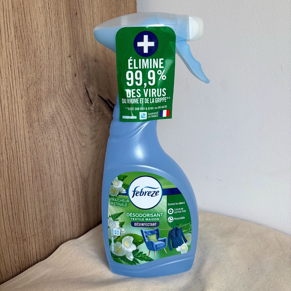 Febreze Désodorisant Désinfectant Textile Maison « Fraîcheur Matinale » – Spray 500 mL