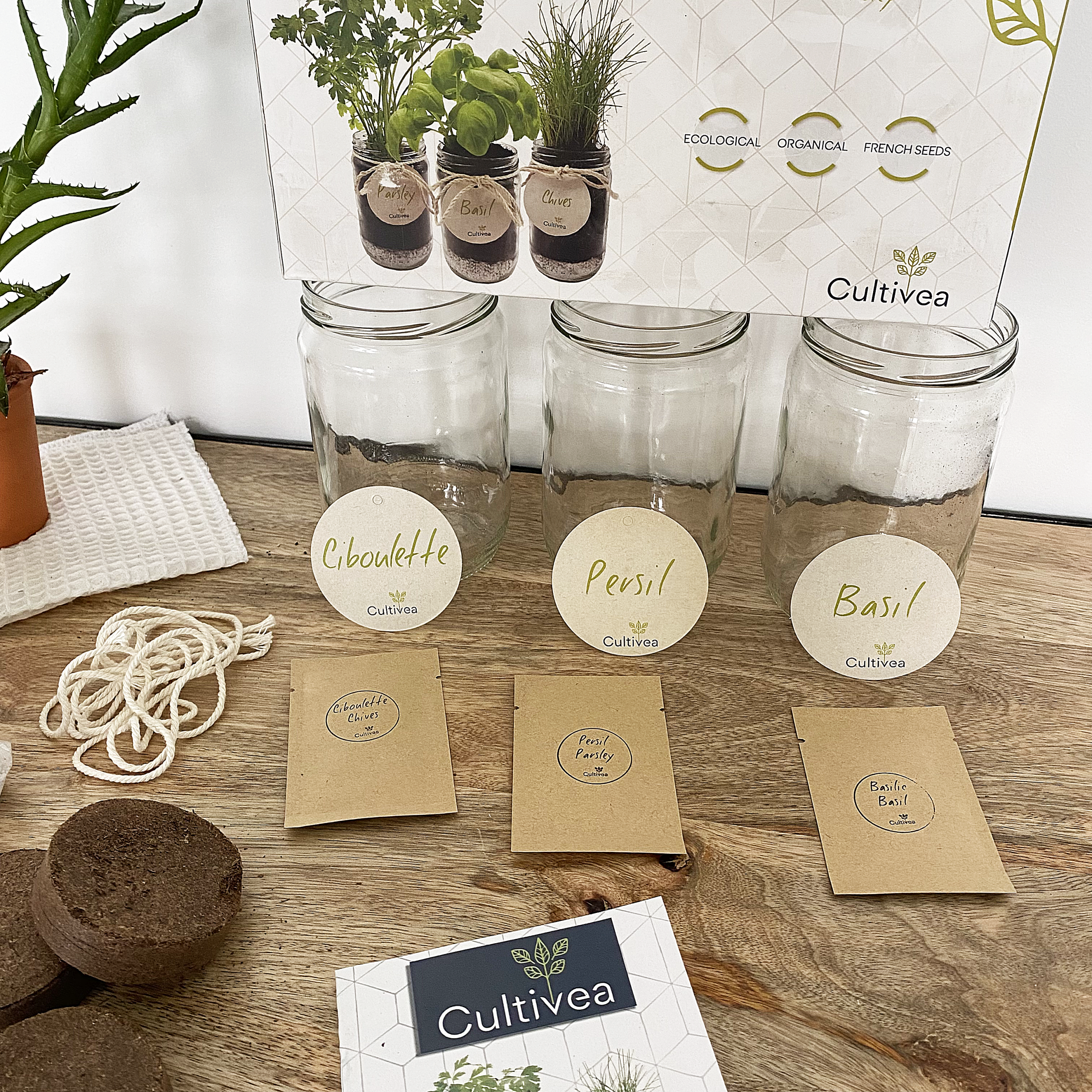 Kit d’herbes aromatiques BIO – (Ciboulette, Basilic, Persil)