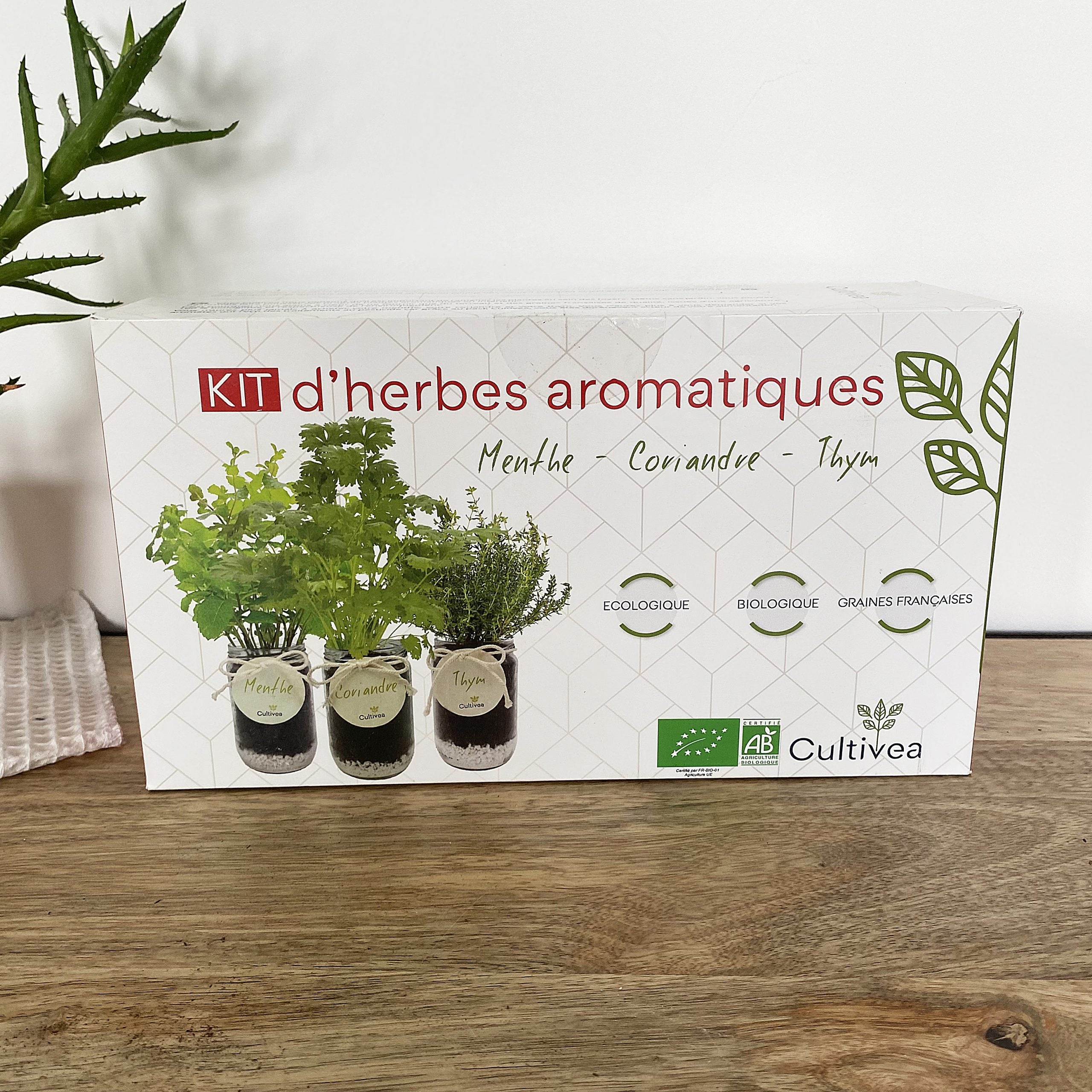 Kit d’herbes aromatiques BIO – (Menthe, Coriandre, Thym)