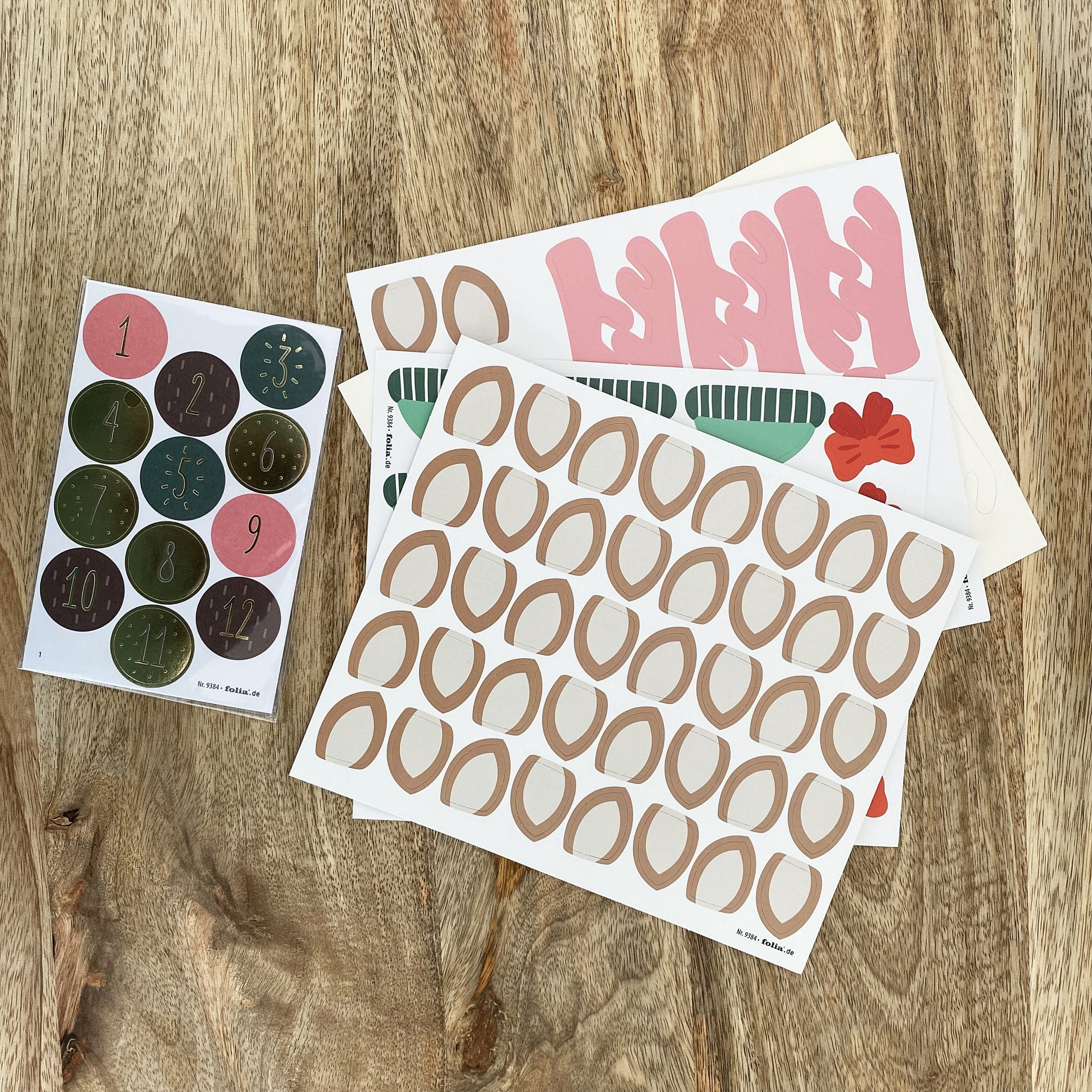 Kit pour faire son propre calendrier de l'avent - Rennes de Noël