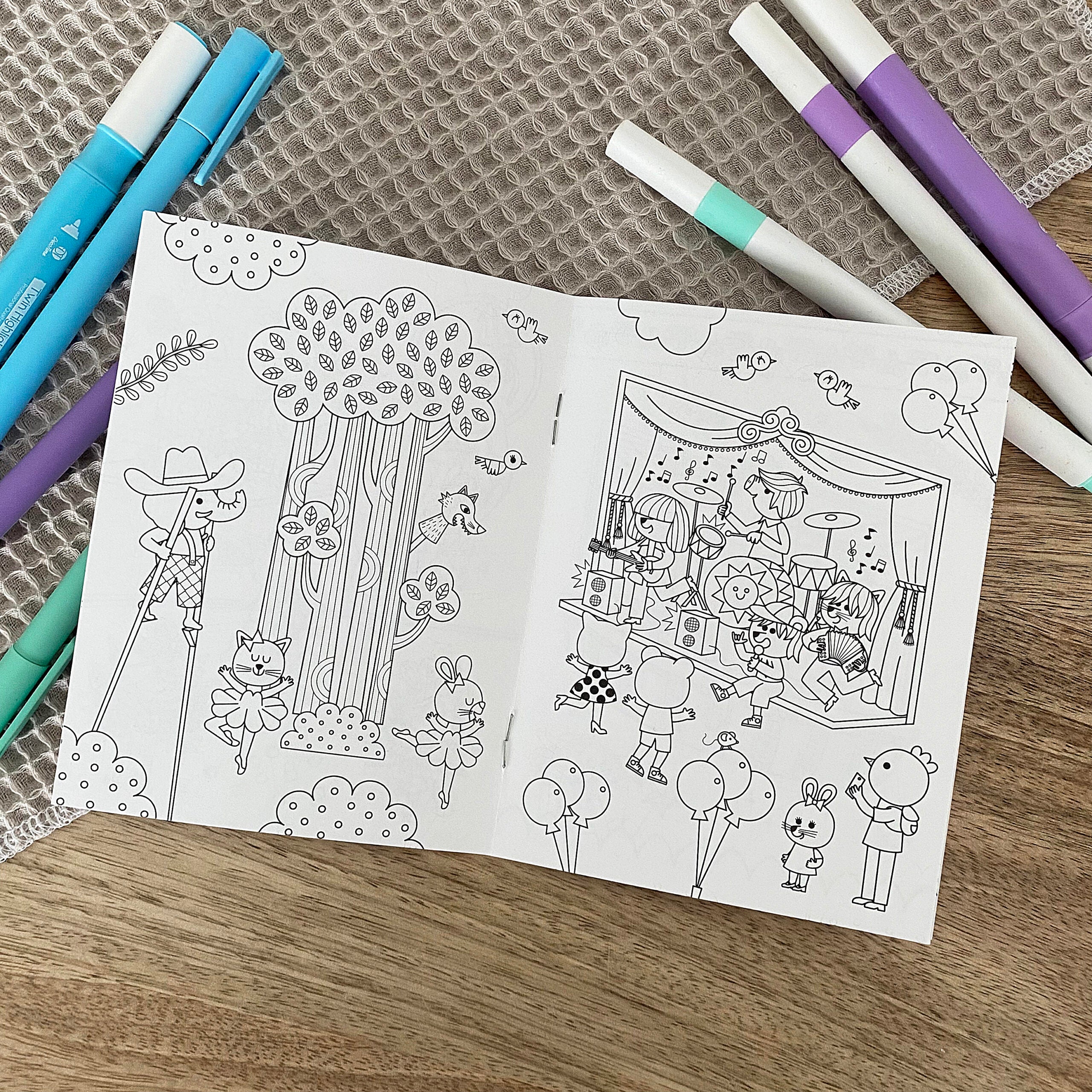 Petit cahier de coloriage - Tous en scène