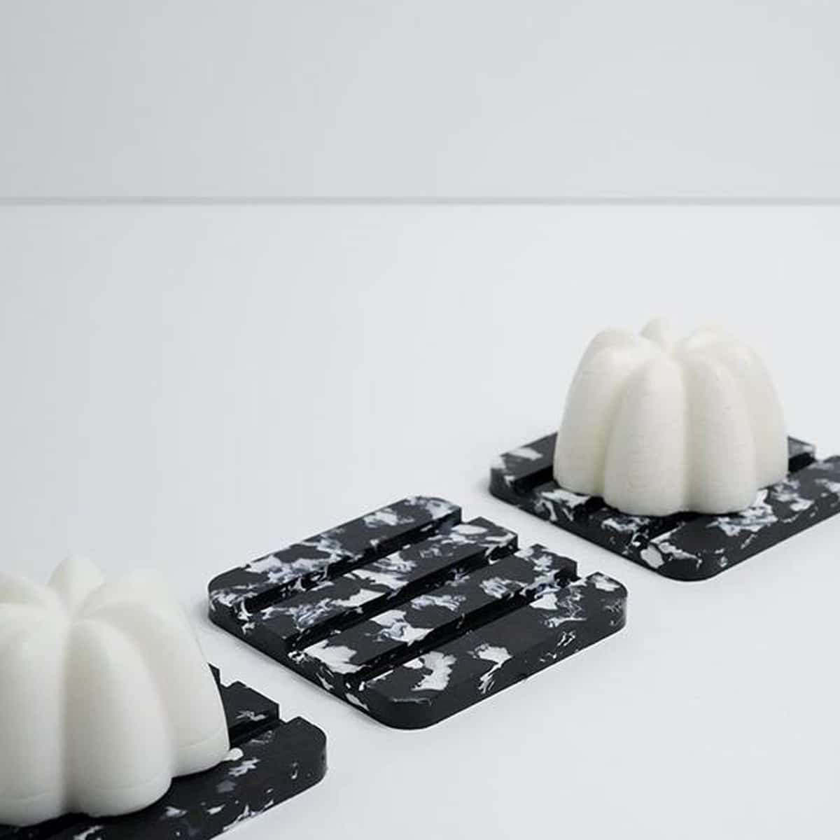 Porte savon durable et design carré - Coloris au choix