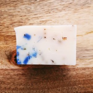 Savon-exfoliant-fleur-de-lavande---Mes-courses-en-vrac
