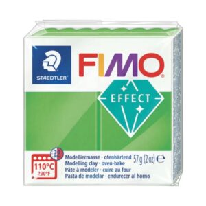 Pâte fimo vert dans son emballage